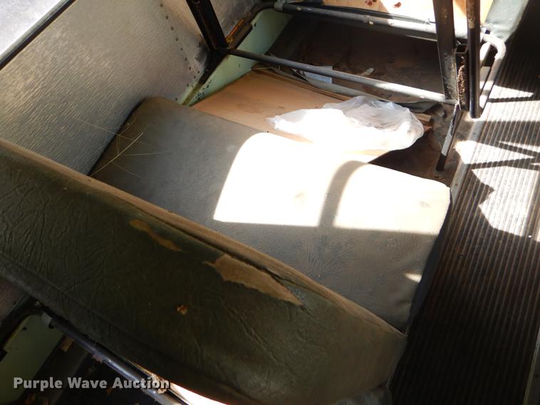 image for item ER9453 1992 International 3800 school bus