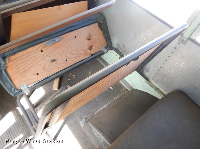 image for item ER9453 1992 International 3800 school bus