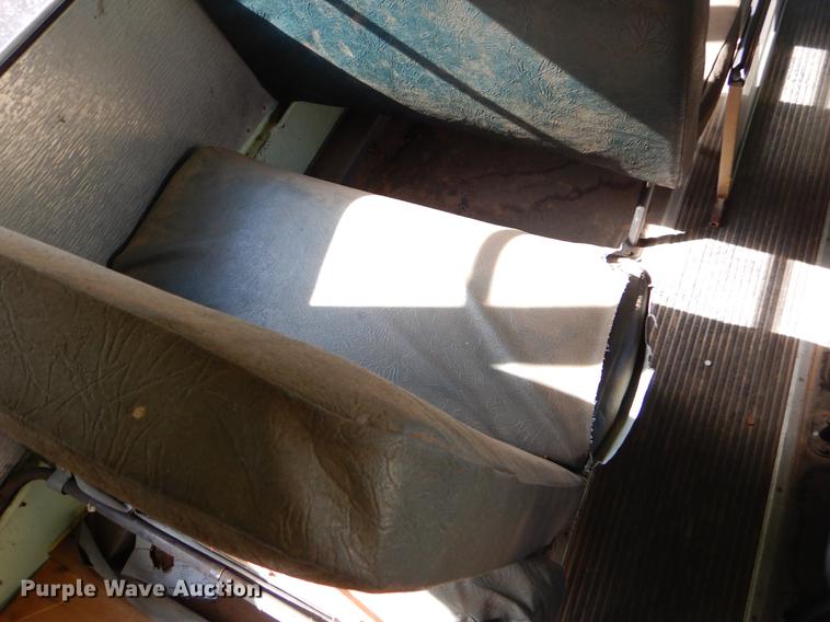 image for item ER9453 1992 International 3800 school bus