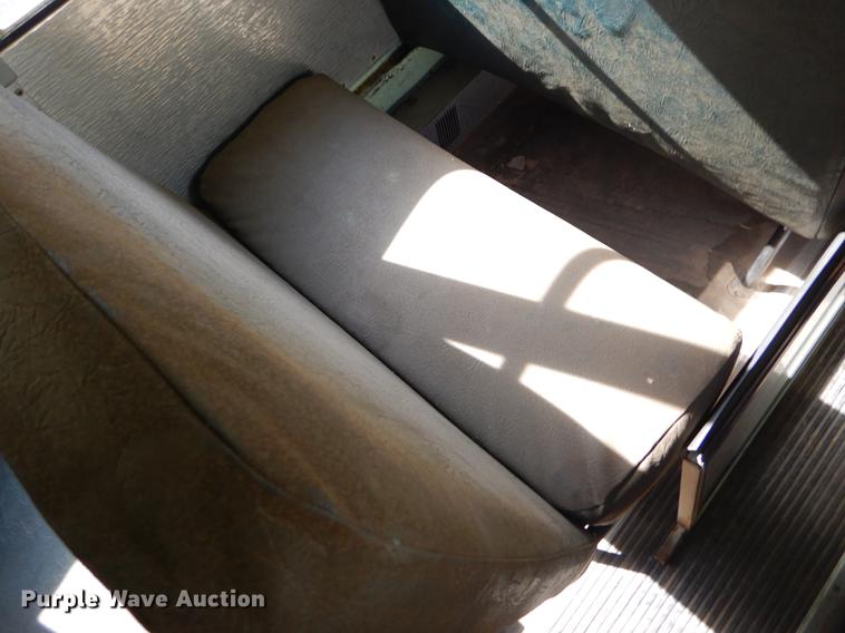 image for item ER9453 1992 International 3800 school bus