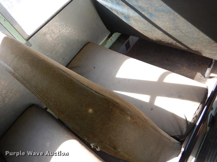 image for item ER9453 1992 International 3800 school bus