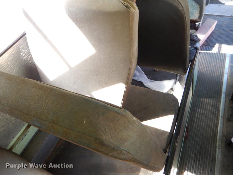 image for item ER9453 1992 International 3800 school bus