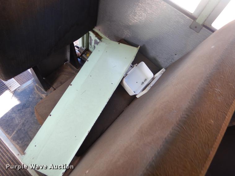 image for item ER9453 1992 International 3800 school bus