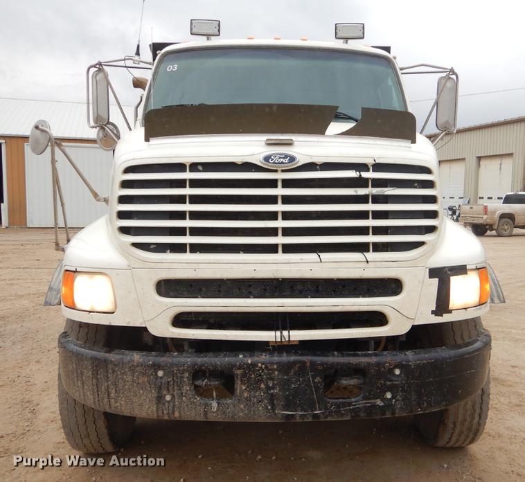 image for item ER9458 1998 Ford LNT8000 dump truck