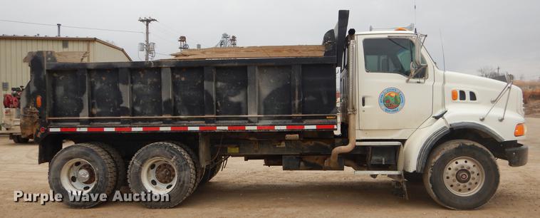 image for item ER9458 1998 Ford LNT8000 dump truck