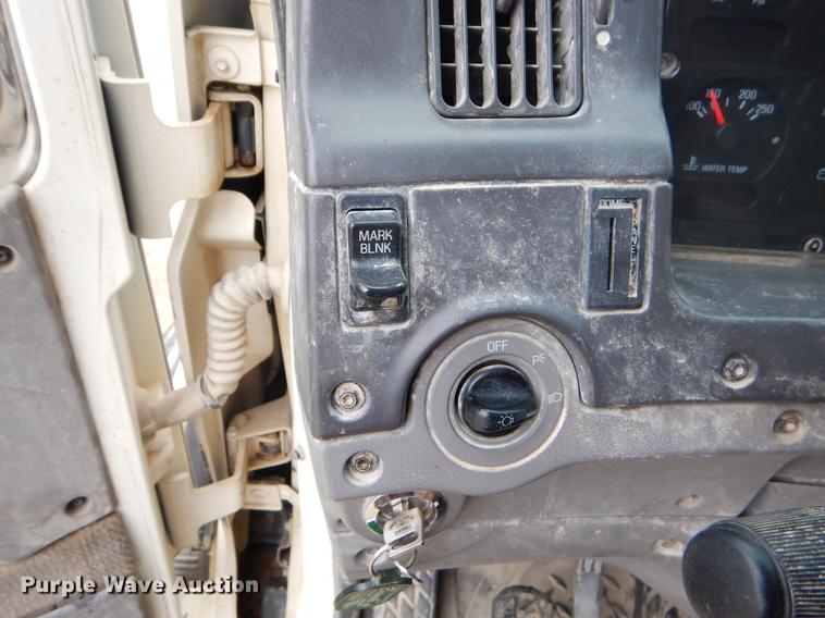 image for item ER9458 1998 Ford LNT8000 dump truck