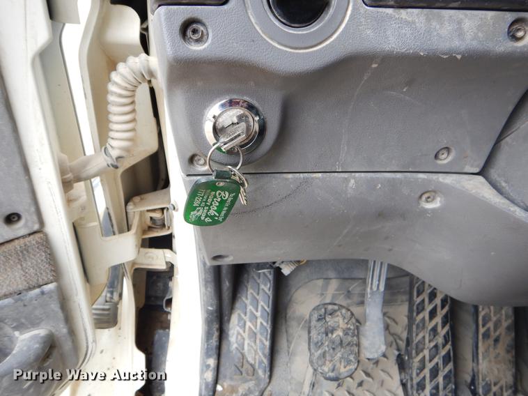 image for item ER9458 1998 Ford LNT8000 dump truck