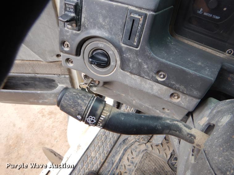 image for item ER9458 1998 Ford LNT8000 dump truck