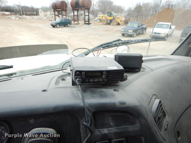 image for item ER9458 1998 Ford LNT8000 dump truck