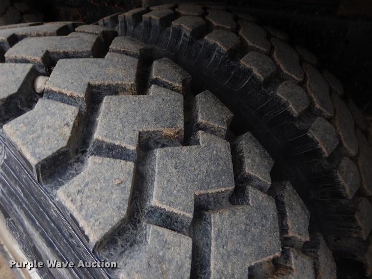 image for item ER9458 1998 Ford LNT8000 dump truck