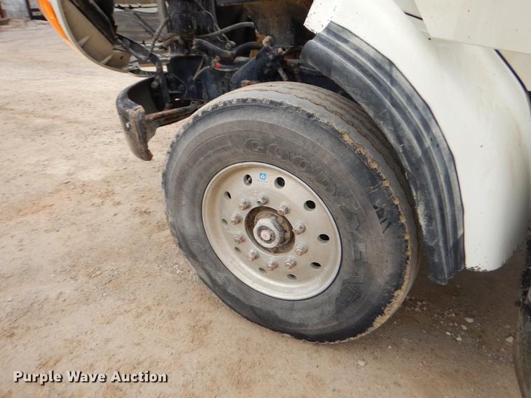 image for item ER9458 1998 Ford LNT8000 dump truck