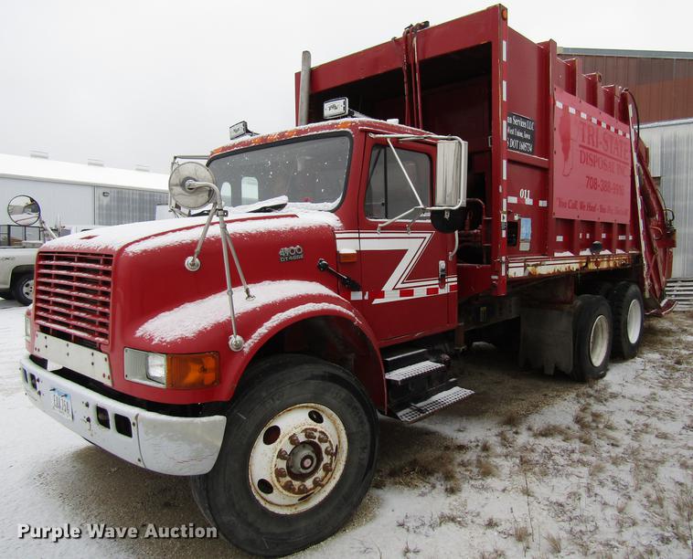 image for item EU9570 2001 International 4900 refuse truck
