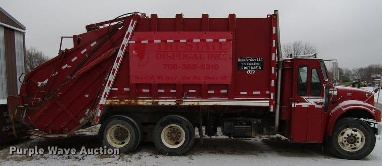 image for item EU9570 2001 International 4900 refuse truck