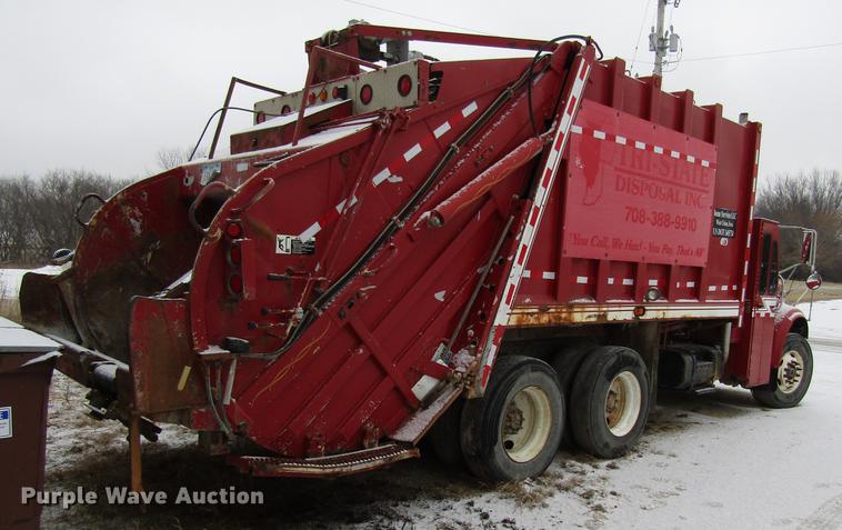 image for item EU9570 2001 International 4900 refuse truck