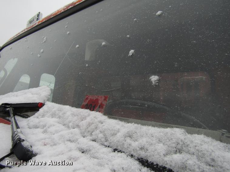 image for item EU9570 2001 International 4900 refuse truck