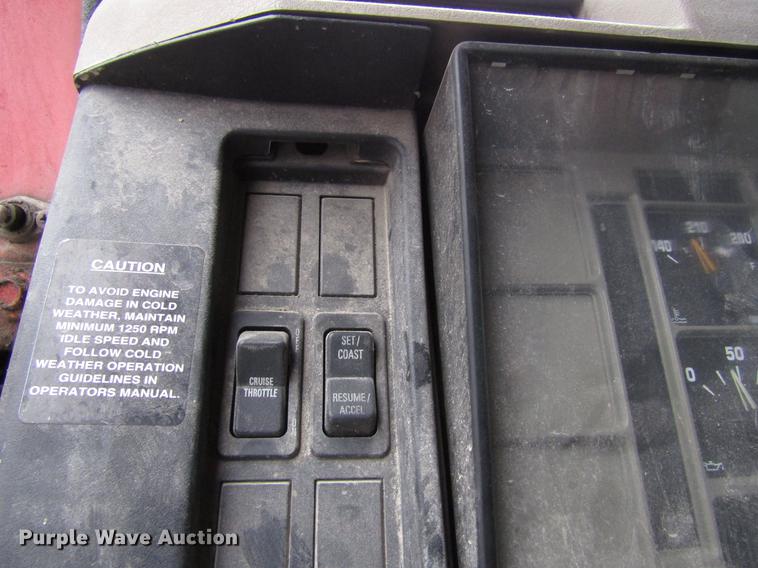 image for item EU9570 2001 International 4900 refuse truck