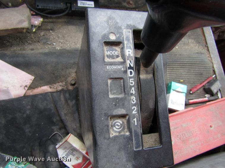 image for item EU9570 2001 International 4900 refuse truck