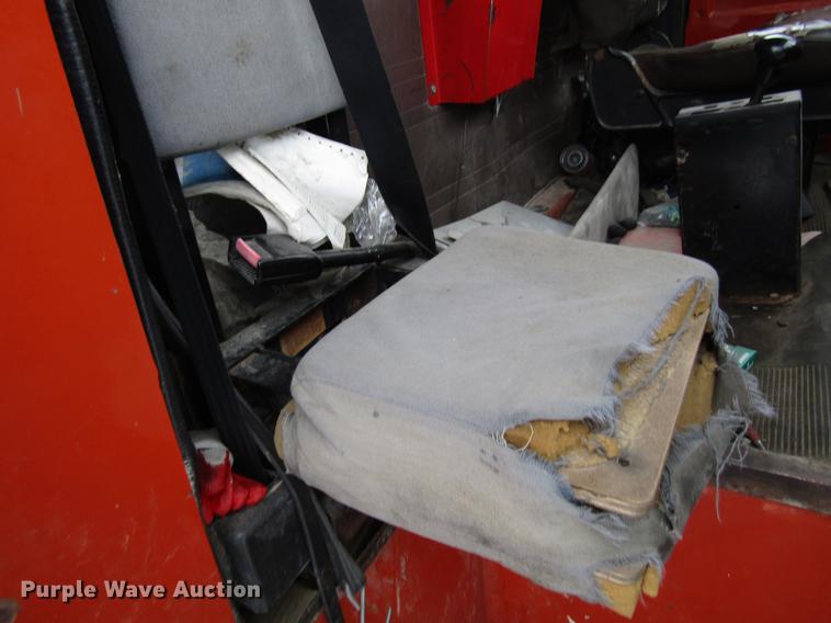 image for item EU9570 2001 International 4900 refuse truck