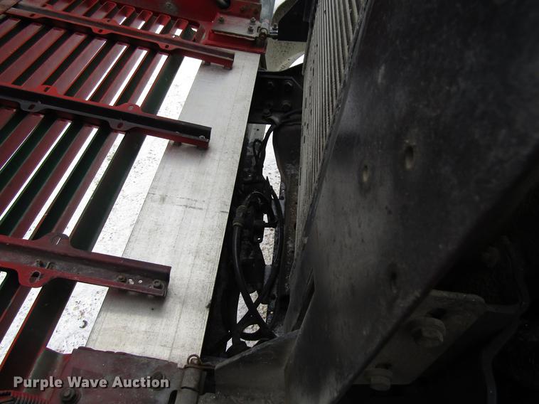 image for item EU9570 2001 International 4900 refuse truck