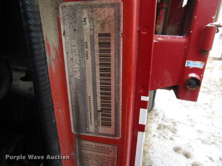 image for item EU9570 2001 International 4900 refuse truck