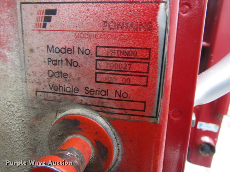 image for item EU9570 2001 International 4900 refuse truck