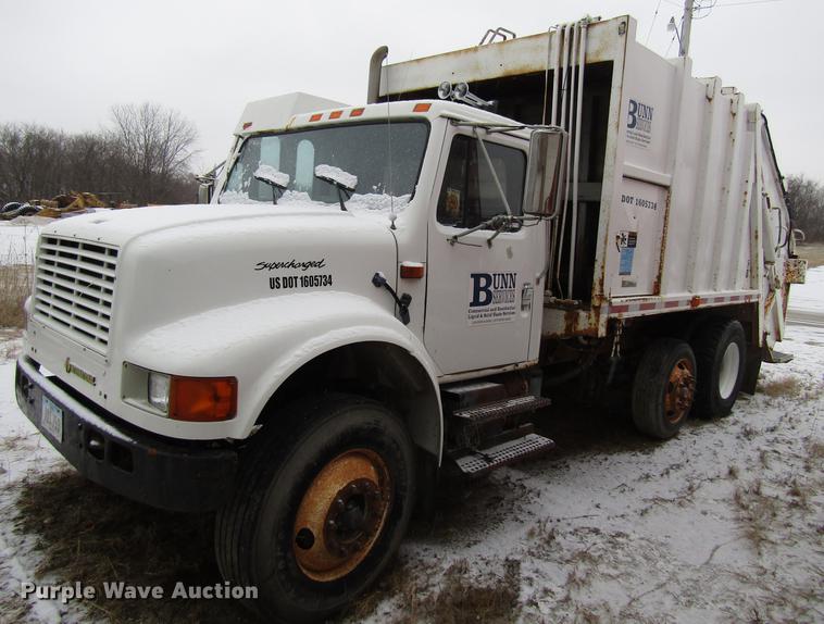 image for item EU9571 1993 International 4900 refuse truck
