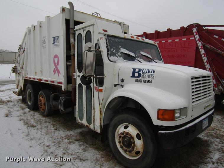 image for item EU9571 1993 International 4900 refuse truck