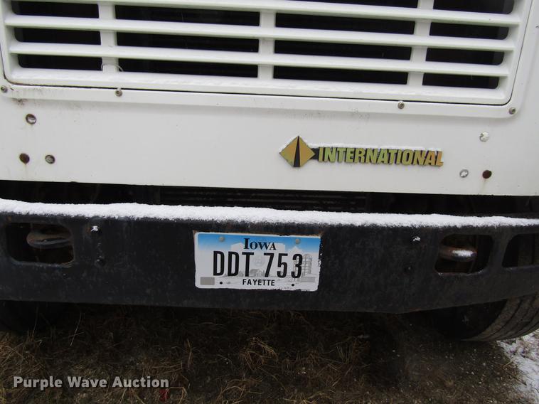 image for item EU9571 1993 International 4900 refuse truck