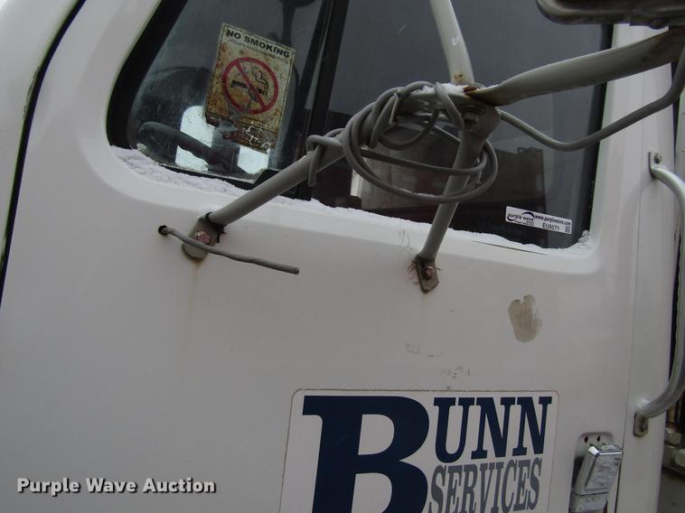 image for item EU9571 1993 International 4900 refuse truck