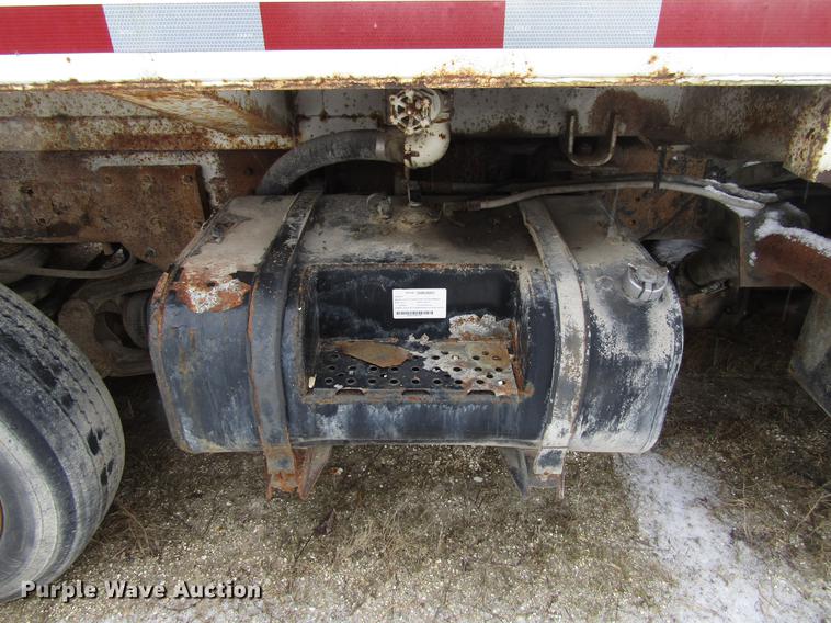 image for item EU9571 1993 International 4900 refuse truck