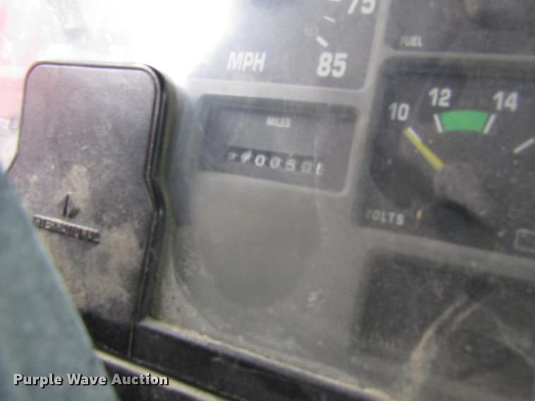 image for item EU9571 1993 International 4900 refuse truck