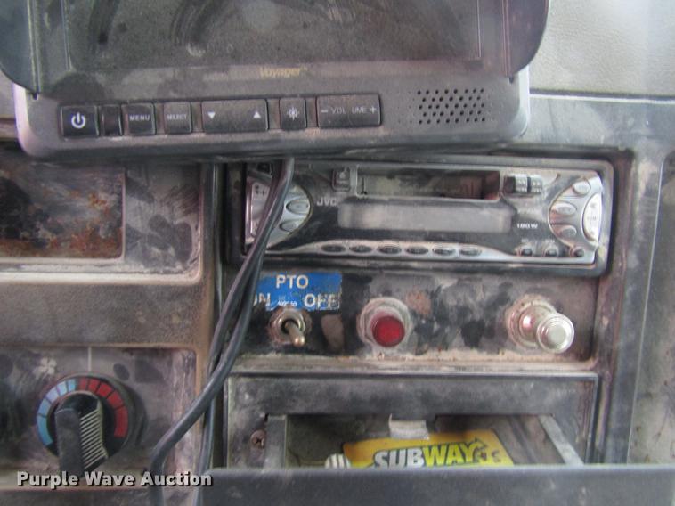 image for item EU9571 1993 International 4900 refuse truck