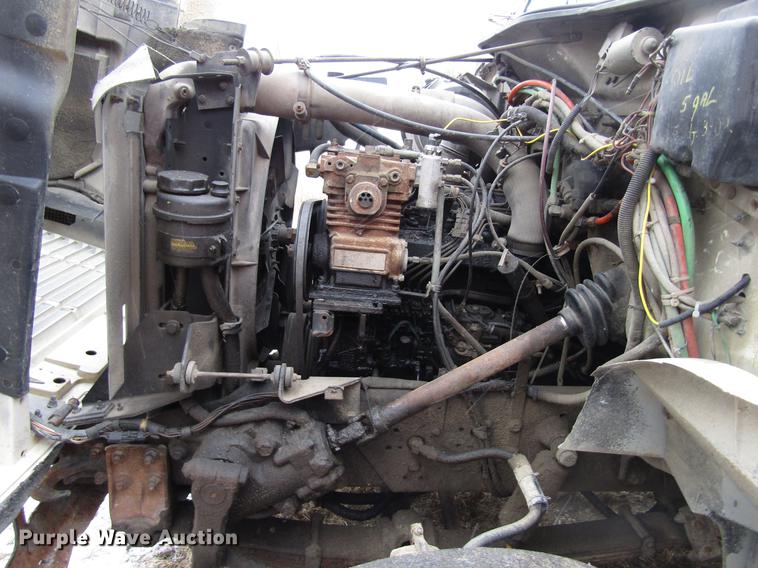 image for item EU9571 1993 International 4900 refuse truck