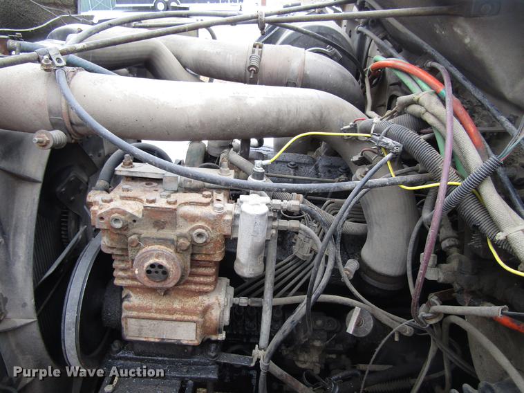 image for item EU9571 1993 International 4900 refuse truck