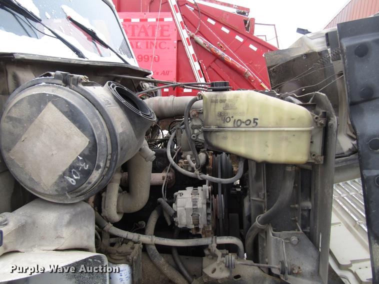 image for item EU9571 1993 International 4900 refuse truck