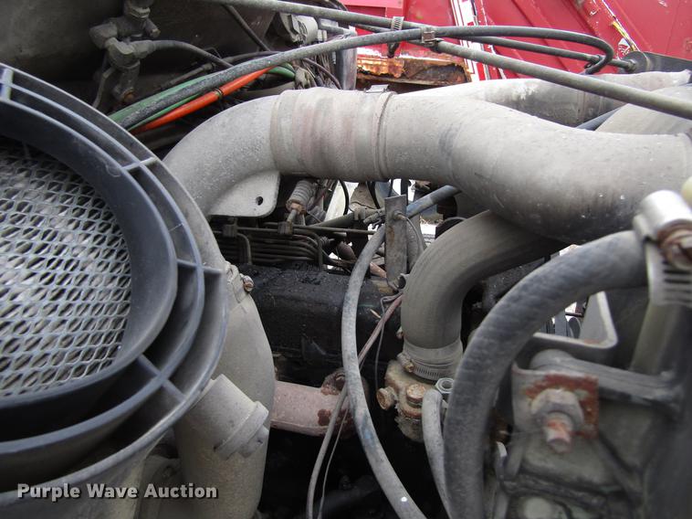 image for item EU9571 1993 International 4900 refuse truck