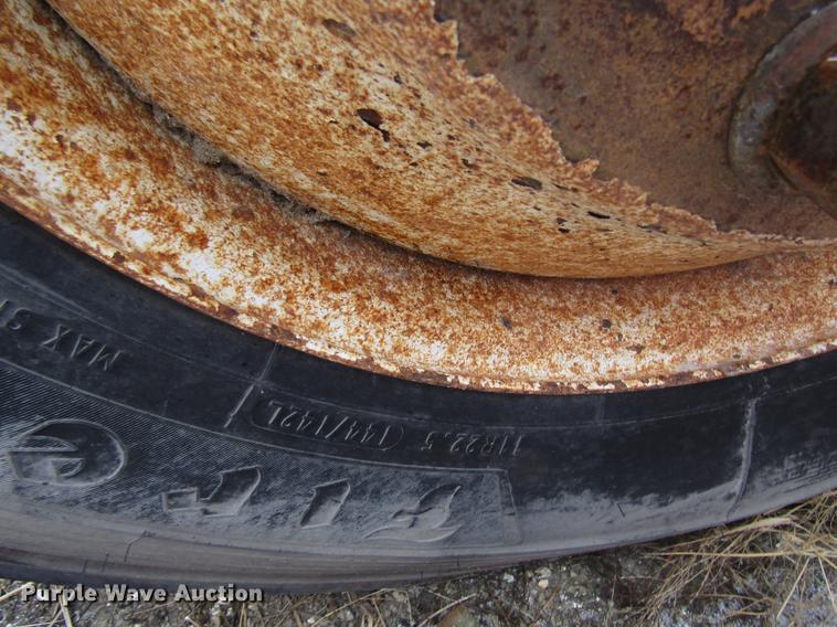 image for item EU9571 1993 International 4900 refuse truck