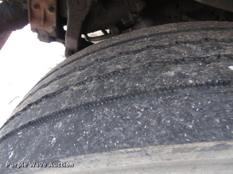 image for item EU9571 1993 International 4900 refuse truck