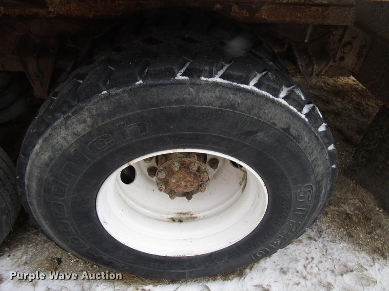 image for item EU9571 1993 International 4900 refuse truck