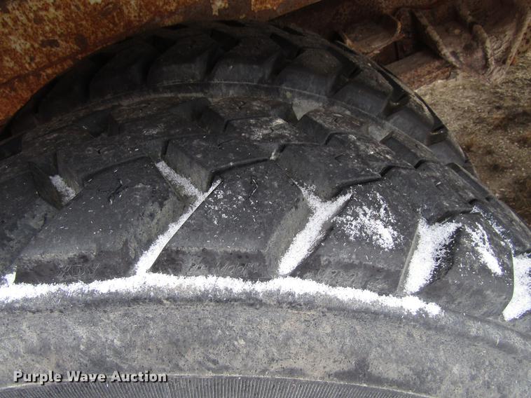 image for item EU9571 1993 International 4900 refuse truck