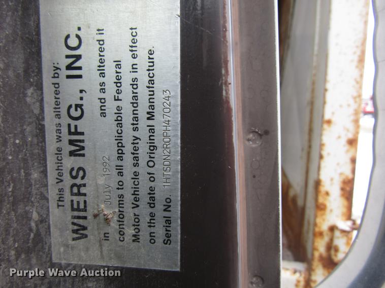 image for item EU9571 1993 International 4900 refuse truck