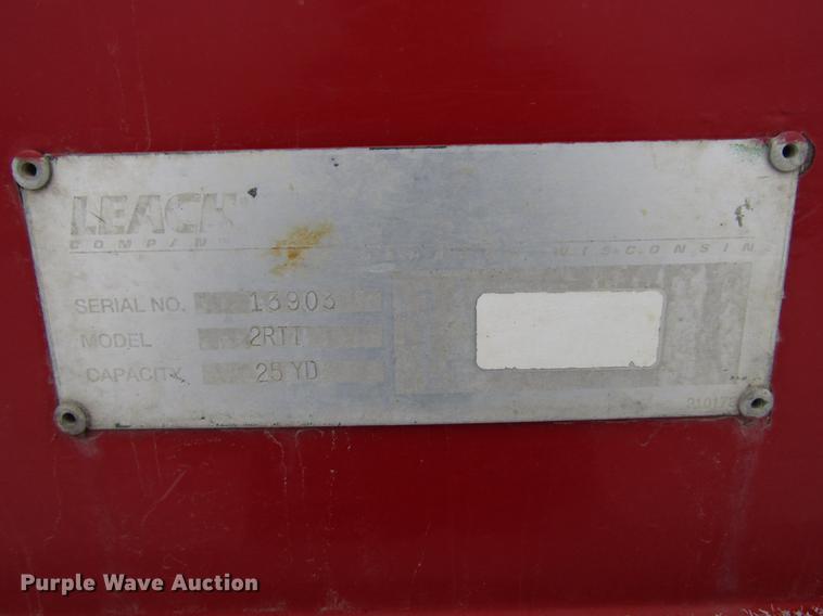 image for item EU9572 2000 International 4900 refuse truck