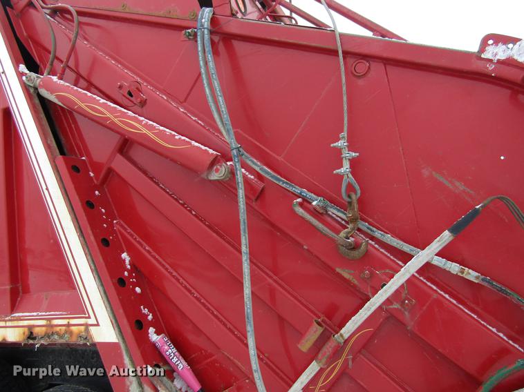 image for item EU9572 2000 International 4900 refuse truck