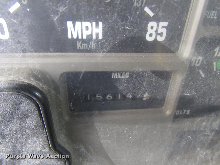 image for item EU9572 2000 International 4900 refuse truck