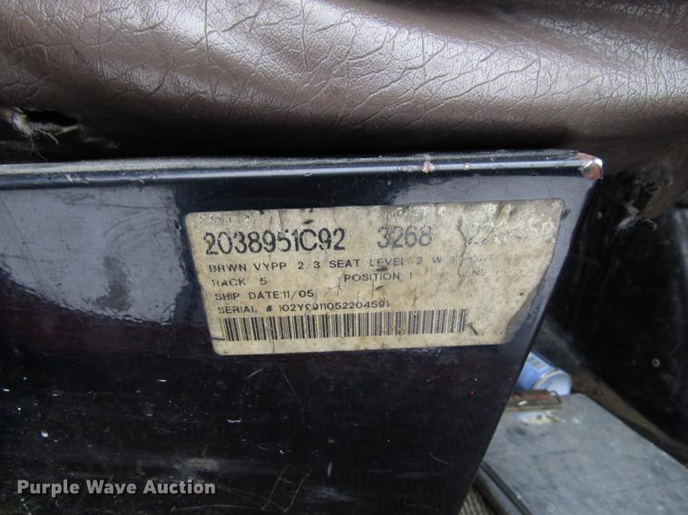 image for item EU9572 2000 International 4900 refuse truck