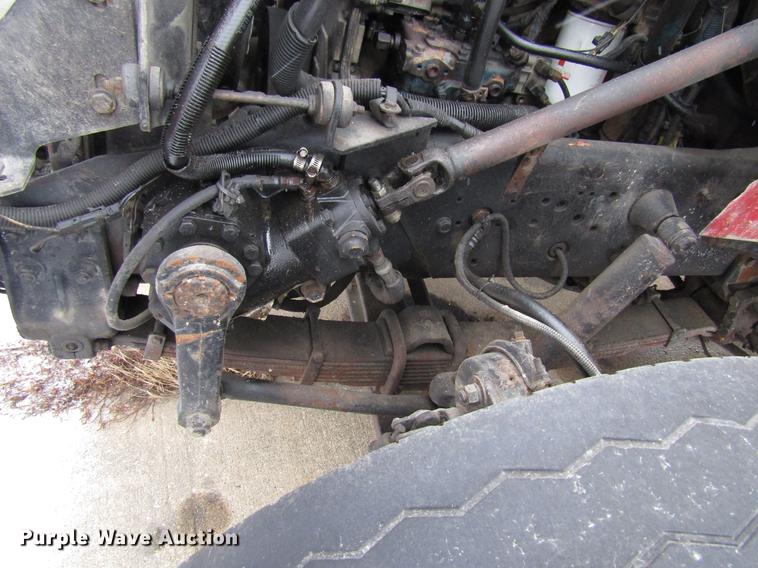 image for item EU9572 2000 International 4900 refuse truck