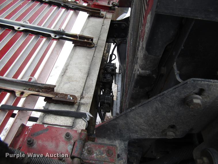 image for item EU9572 2000 International 4900 refuse truck