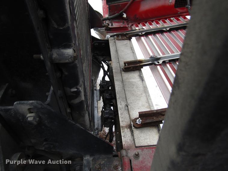 image for item EU9572 2000 International 4900 refuse truck