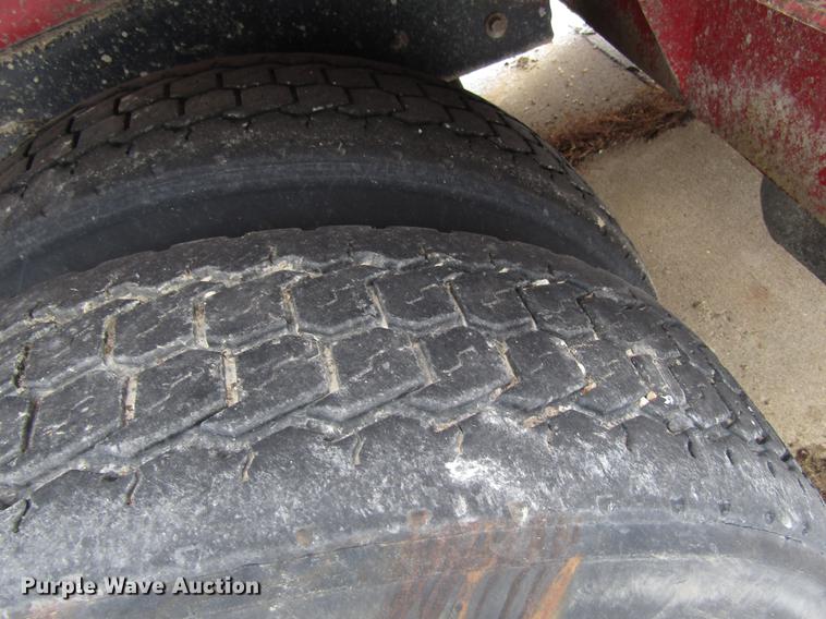 image for item EU9572 2000 International 4900 refuse truck