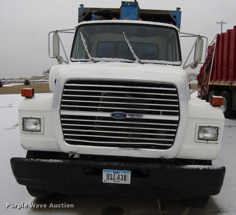 image for item EU9573 1989 Ford LN8000 refuse truck
